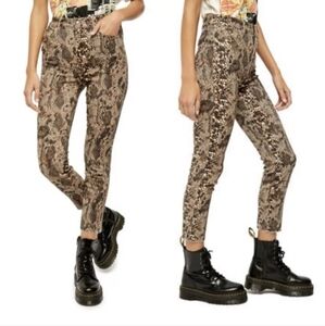 NWOT We The Free People Two Faced Snakeskin Hi-Rise Raw Hem Skinny Jean Size 28.